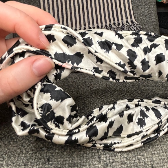 3 Slip Headbands 100% Silk solid black, black leopard and pink leopard EUC - Picture 3 of 4